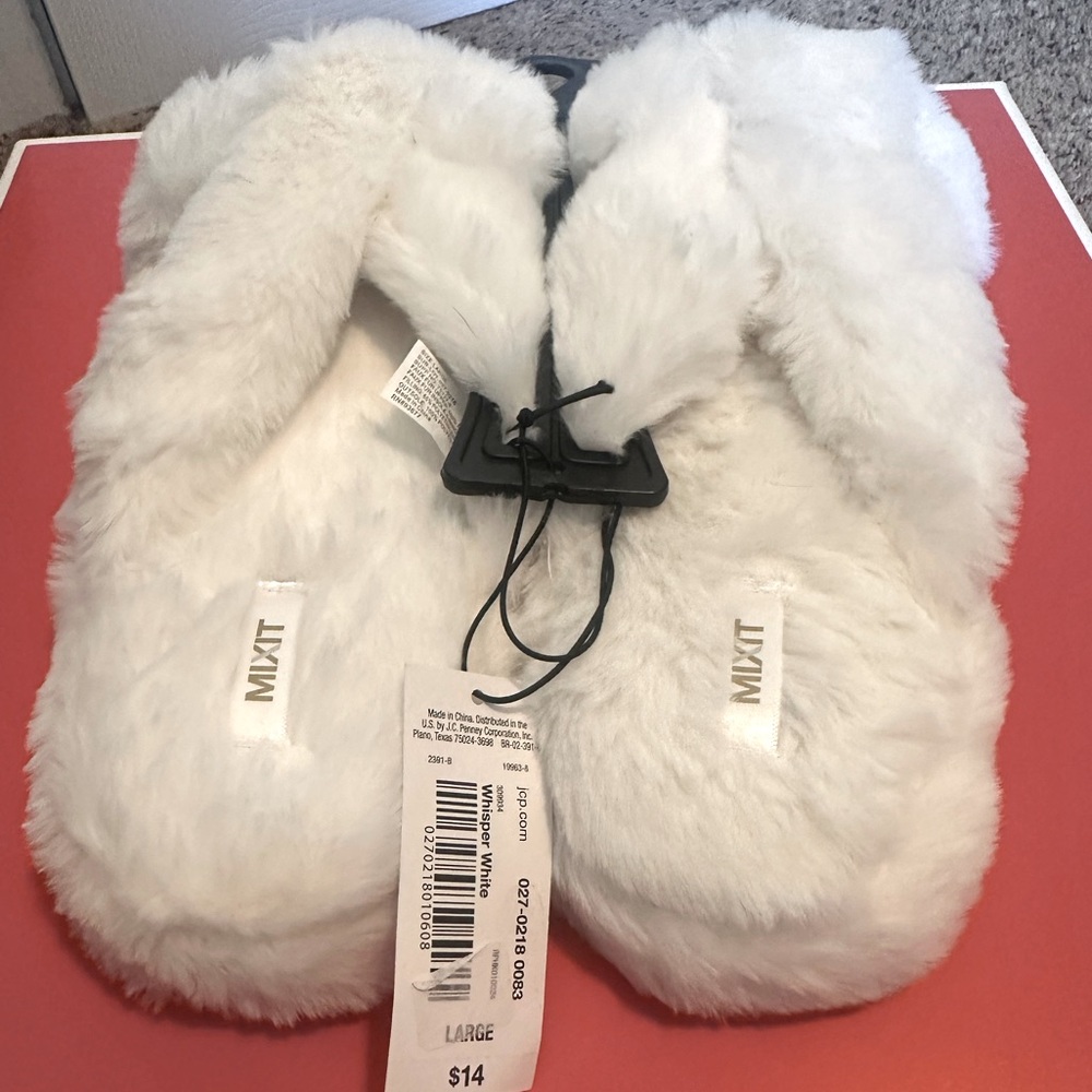 Open Toe Slippers-Size 9/10-NWT